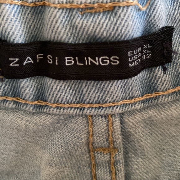 ZAFSI BLINGS Floral Embroidered Mom Jeans - Picture 7 of 10